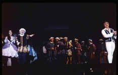 Io72-34_t.jpg (126646 bytes)