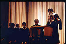 Tri70-19_t.jpg (153218 bytes)