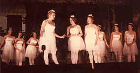 io72_30.jpg (33376 bytes)