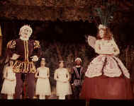 io72_7.jpg (20077 bytes)