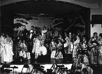 mik69_8.jpg (82684 bytes)